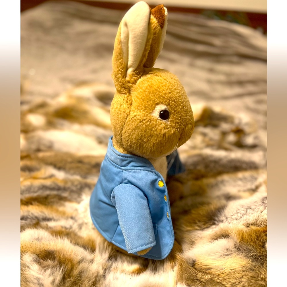 NWOT RARE fancy pants Authentic Petter Rabbit 17” inch plush Toy